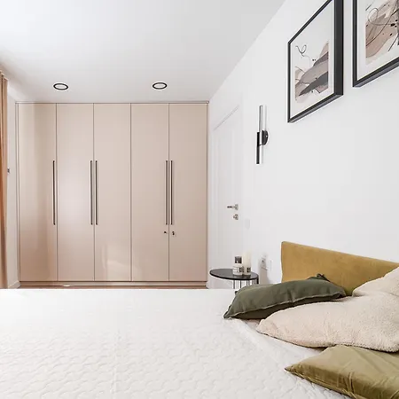 Modern 2 Bedroom Vytenio In Centre I Self Check-in شقة